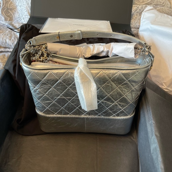 Brand new with Box and tags Chanel Handbag never worn. Gabrielle Chanel medium - Picture 7 of 11